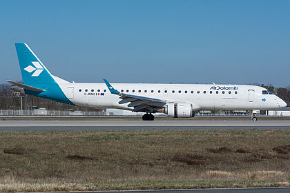 Embraer 190 I-JENC operated by Lufthansa