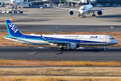 Airbus A321 JA112A operated by ANA