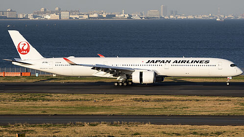Airbus A350-1000 JA11WJ operated by JAL