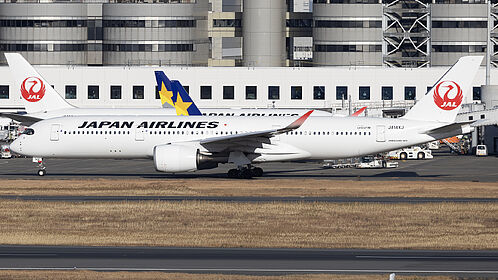 Airbus A350-900 JA14XJ operated by JAL