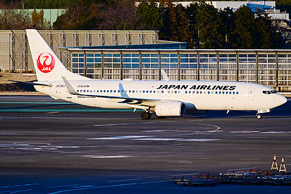 Boeing 737-800 JA338J operated by JAL