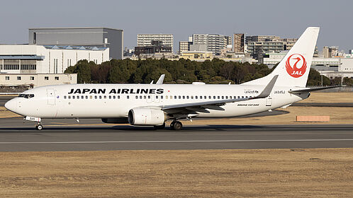 Unknown JA345J operated by JAL