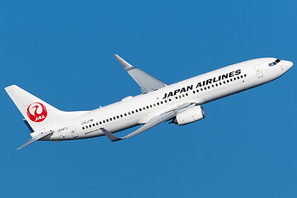 Boeing 737-800 JA347J operated by JAL