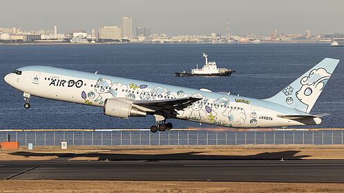 Boeing 767-300 JA607A operated by Air Do