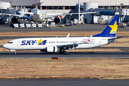 Boeing 737 JA737Y operated by Skymark