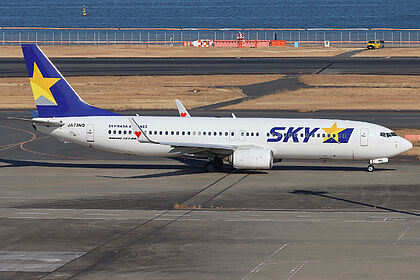Boeing 737 JA73NQ operated by Skymark