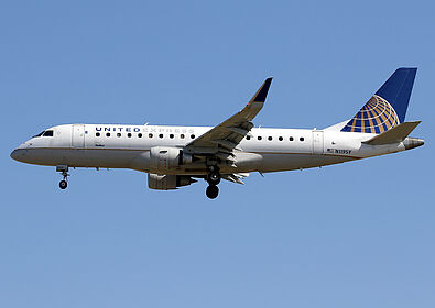 E170 N119SY operated by United Airlines