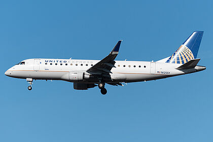 Unknown N125SY operated by United