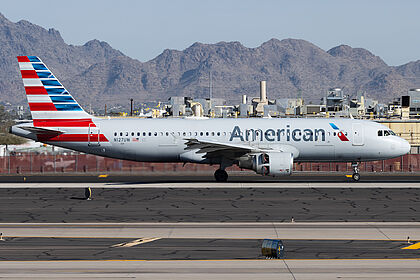 Airbus A320 N127UW operated by American