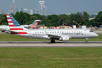 Embraer 175 N137HQ operated by American