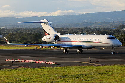 Unknown N150QS operated by NetJets Aviation