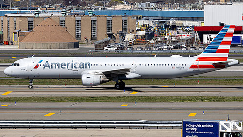 Airbus A321 N152UW operated by American