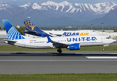 Unknown N17289 operated by United