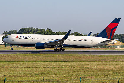 Boeing 767-300 N175DZ operated by Delta Air Lines