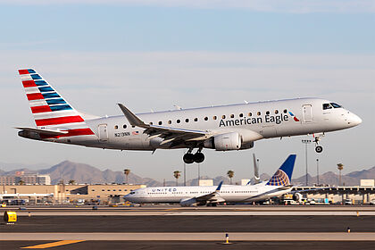 Embraer 175 N213NN operated by Envoy Air