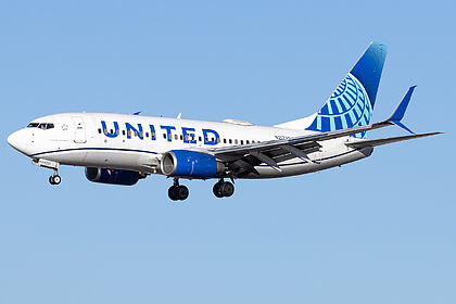 Unknown N21723 operated by United