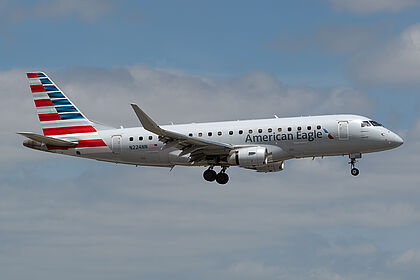 Unknown N224NN operated by Envoy Air