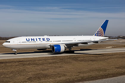 Unknown N224UA operated by United