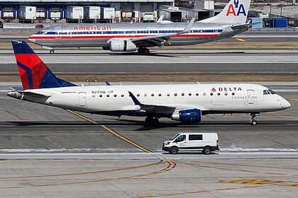 Embraer 175 N231JQ operated by Delta Air Lines