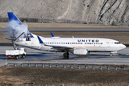 Unknown N23721 operated by United