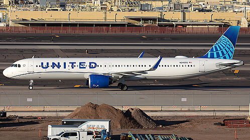 Unknown N24555 operated by United