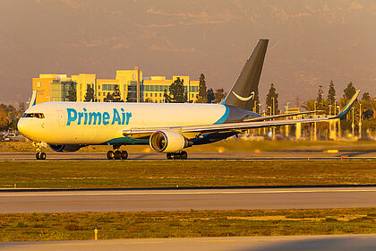 Unknown N257AZ operated by ATI