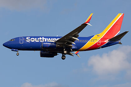 Boeing 737-700 N262WN operated by Southwest