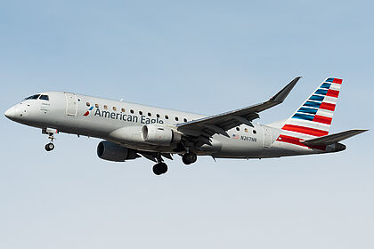 Embraer 175 N267NN operated by Envoy Air