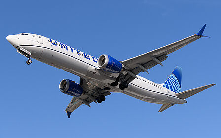 Unknown N27519 operated by United