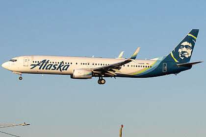 Unknown N281AK operated by Alaska