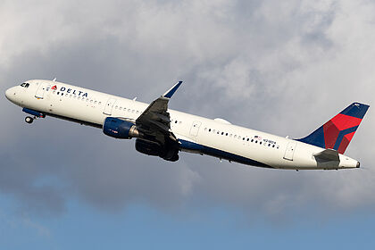 Unknown N318DX operated by Delta Air Lines