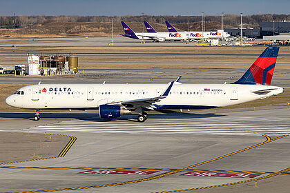 Airbus A321 N320DN operated by Delta Air Lines
