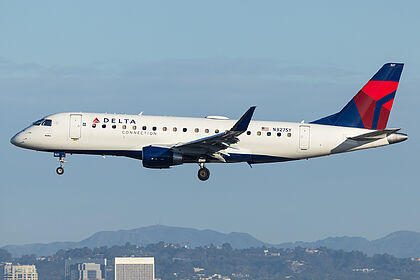 Embraer 175 N327SY operated by Delta Air Lines
