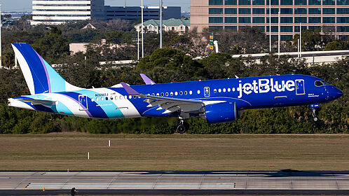Unknown N3280J operated by JetBlue