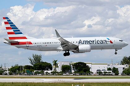 Unknown N334TL operated by American