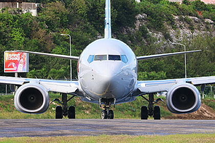 Unknown N357PV operated by American