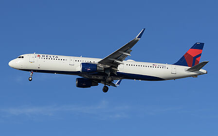 Airbus A321 N374DX operated by Delta Air Lines