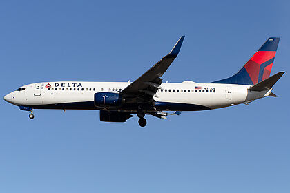 Boeing 737-800 N377DE operated by Delta Air Lines
