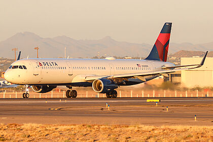 Unknown N382DN operated by Delta Air Lines