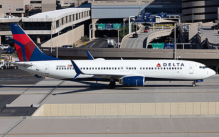 Unknown N390DA operated by Delta Air Lines