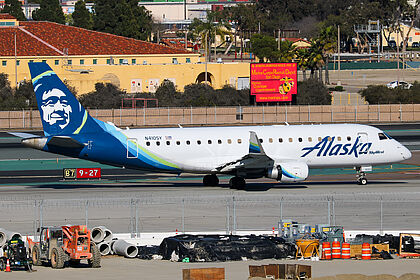 Unknown N410SY operated by Alaska