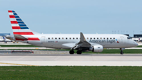 Embraer 175 N419YX operated by American