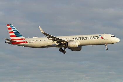 Unknown N420AN operated by American