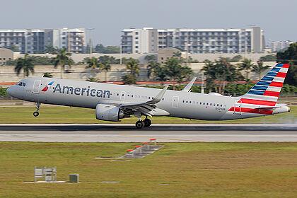 Airbus A321 NEO N421UW operated by American