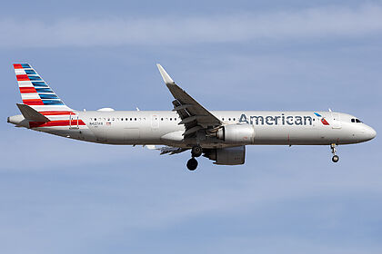 Unknown N427AN operated by American