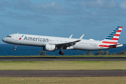 Unknown N445AA operated by American