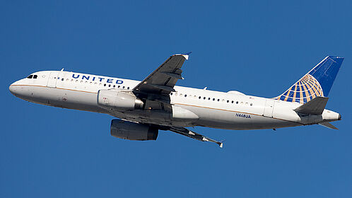 Unknown N448UA operated by United