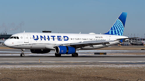 Unknown N487UA operated by United