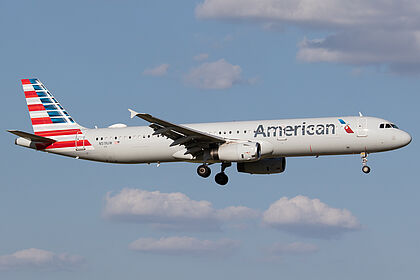 Airbus A321 N519UW operated by American