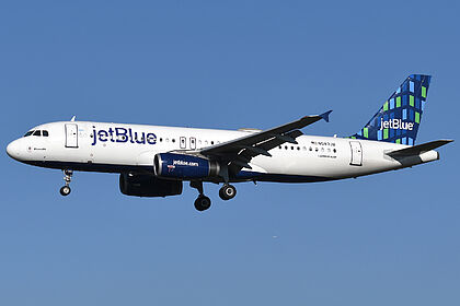 Airbus A320 N583JB operated by JetBlue